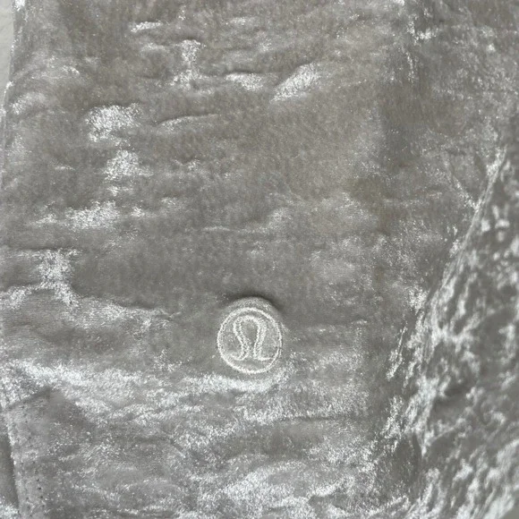 Lululemon Perfectly Oversized Crew Pullover Crushed Velvet Silver Champagne - Picture 3 of 6